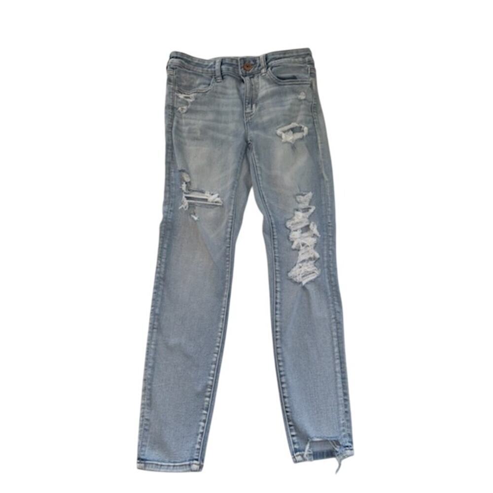 American Eagle Light Wash Distressed Jegging Women's Size 8 Jean